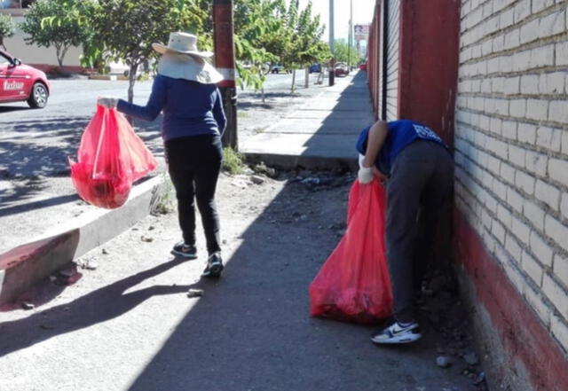 Jóvenes de Arequipa practican deporte en el cual recogen basura mientras corren 
