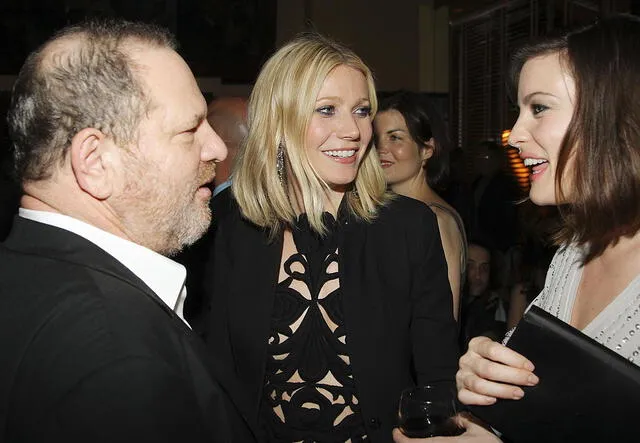 Gwyneth Paltrow al lado de Harvey Weinstein y Liv Tyler