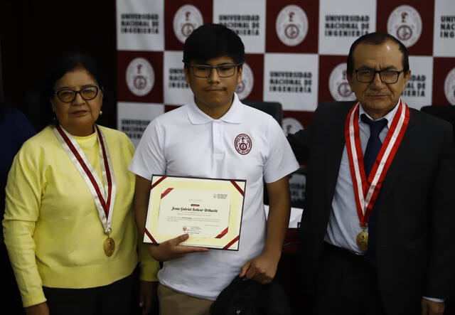 Primer puesto de la UNI presentado en conferencia. Foto: Sebastián Blanco   