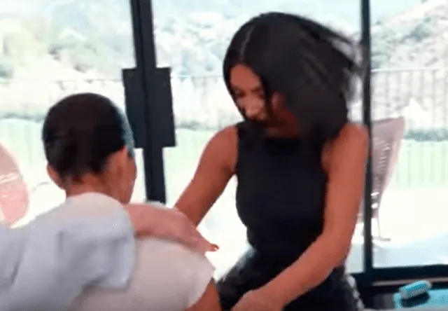 Kim Kardashian, Kourtney Kardashian peleando en el reality.