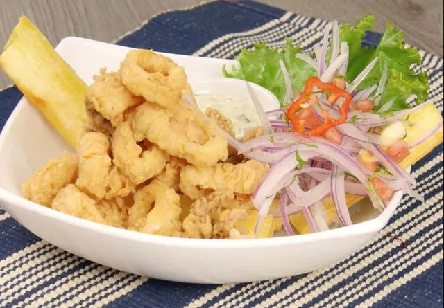 ¿Cuál es la historia del ceviche, el plato bandera del Perú y cómo prepararlo de forma sencilla?