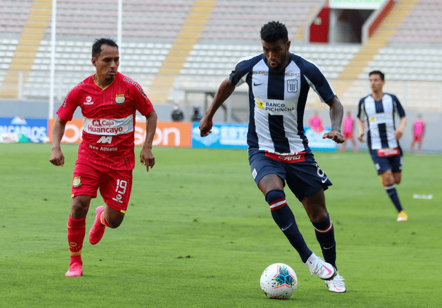 Selección peruana, Carlos Ascues