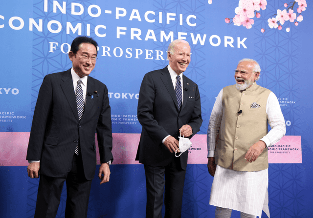 Joe Biden con el Primer Ministro de Japón, Fumio Kishida y el Primer Ministro de la India, Narendra Modi. Foto: EFE
