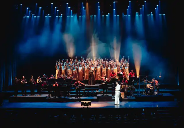Gospel sinfónico de Adrián Bello hizo vibrar el Gran Teatro Nacional.