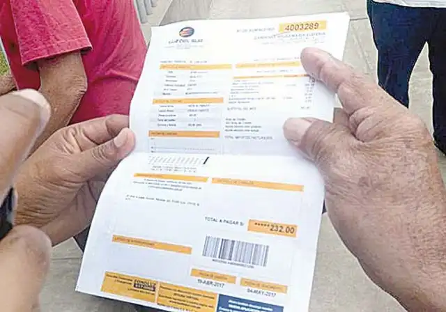  El consumo en espera del televisor junto a otros dispositivos puede equivaler hasta el 10% de la factura eléctrica total. Foto: Portal para identificar trabas burocráticas.<br><br>    