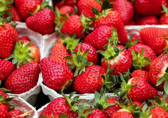 Las fresas son ricas en nutrientes que contribuyen a la excitación y sensibilidad.   