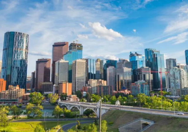Calgary se encuentra dentro del top de ciudades con una buena calidad de vida. Foto: Kayak