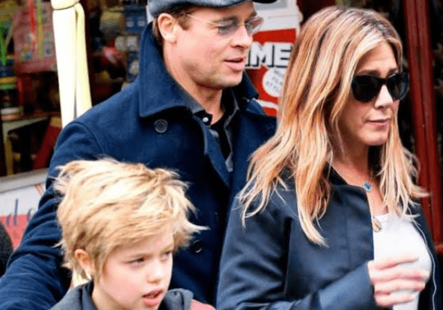 Según un portal estadounidense, Brad Pitt asistió a la reunión que organizó Jennifer Aniston por Navidad.