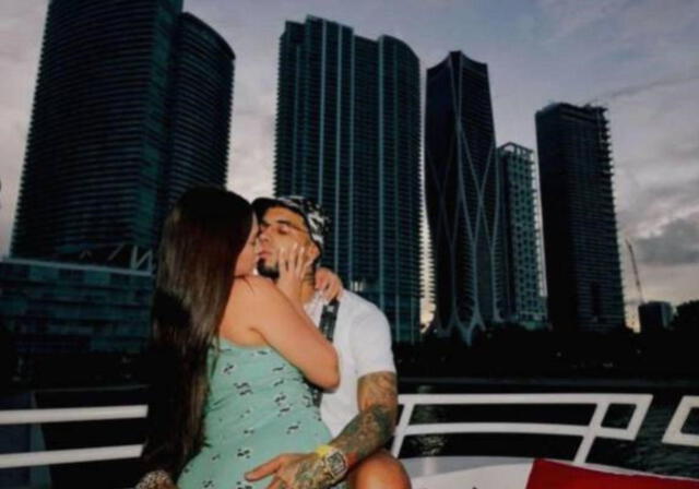 Con esta foto, Anuel y Laury confirmaron su relación. Foto: Instagram