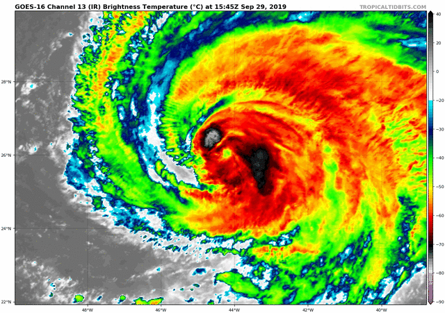 Imagen satelital del ojo del huracán Lorenzo (Tropicaltidbits.com)