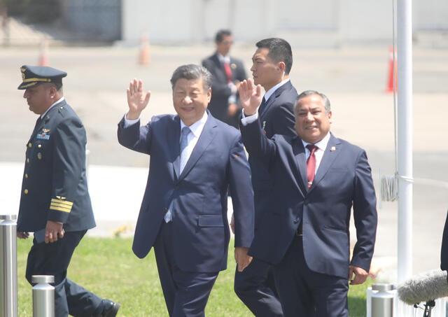  Presidente de China llega a Perú para el APEC. Foto: Carlos Félix   