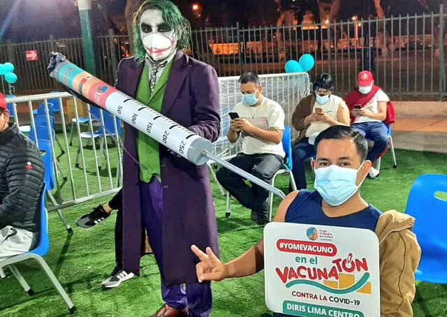 Adulto inoculado junto al Joker. Foto: Minsa