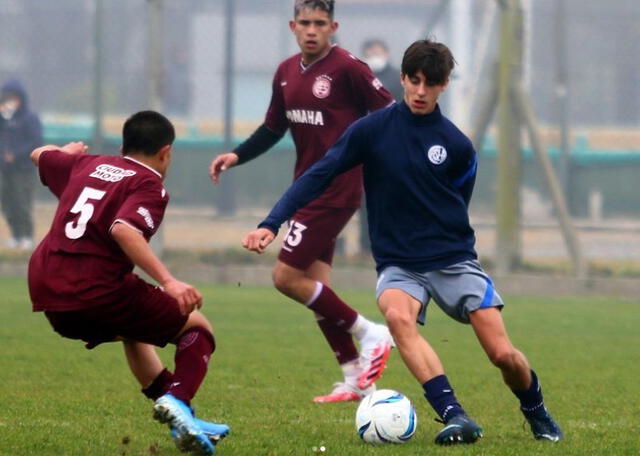 El volante de 17 años espera el llamado de la selección peruana. Sabe que la convocatoria caerá por su propio peso.