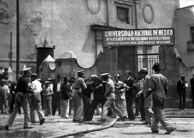 Enfrentamientos entre policías y estudiantes de la UNAM, el 23 de mayo de 1929.