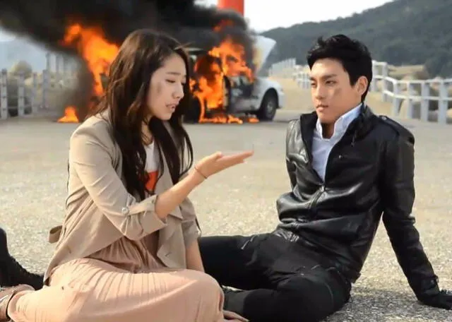 Park Shin Hye y Choi Tae Joon se vuelven tras conocerse en la universidad.