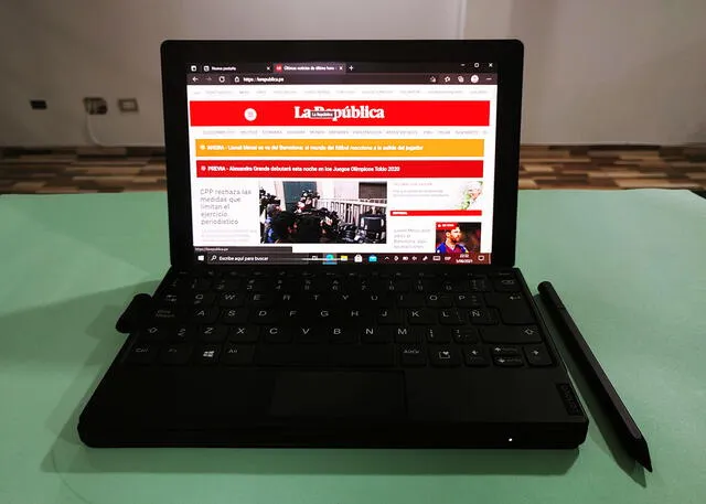 Lenovo ThinkPad X1 Fold con teclado