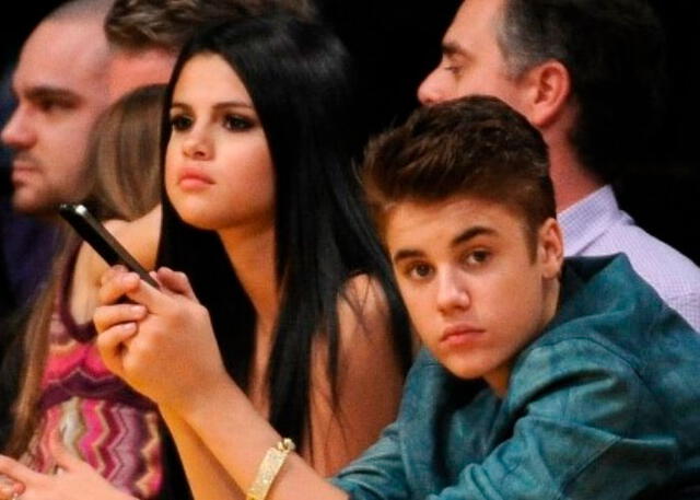 Justin Bieber admitió que dañó a Selena Gomez.