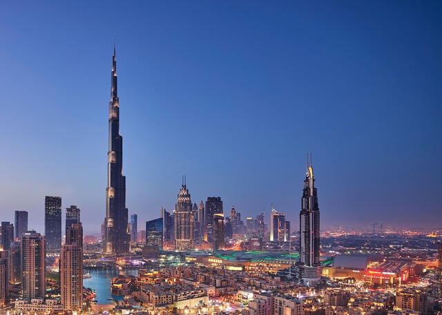 El rascacielos más grande del mundo es el Burj Khalifa, ubicado en Dubái, con una altura de 828 metros. Foto: Burj Khalifa.   