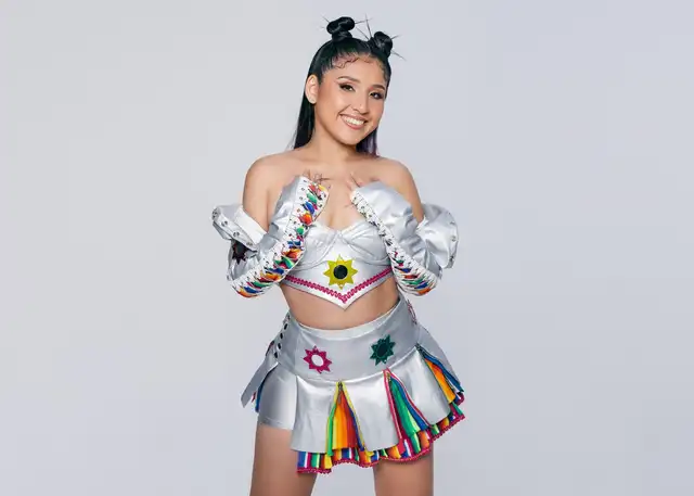 Milena fusiona el pop con la música andina   