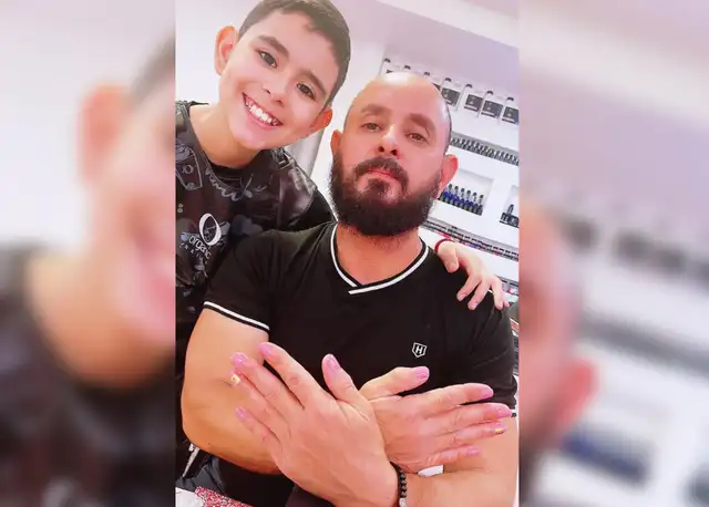 Gabriel Aarón Quimbar dijo que su padre es una de las personas que más lo apoya en su labor como manicurista. Foto: Facebook/Quimbar Nails Gabriel Aarón Quimbar dijo que su padre es una de las personas que más lo apoya en su labor como manicurista. Foto: Facebook/Quimbar Nails