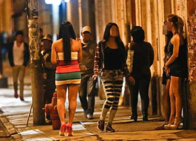 Informe denuncia el motivo por el que más jóvenes en Francia se dedican a la prostitución
