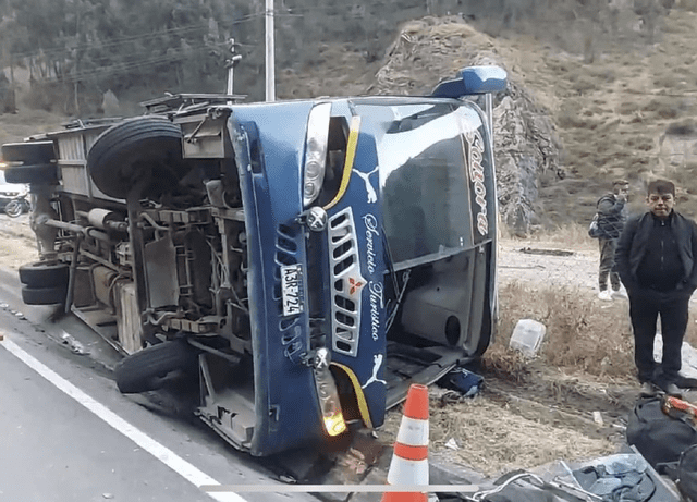 Asi terminó el vehículo luego del fatídico accidente. Foto: Difusíón   