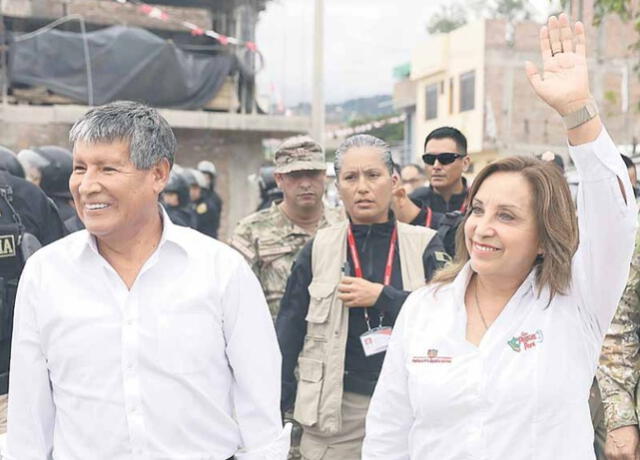 La presidenta Boluarte transfirió S/100 millones al gobernador Oscorima para obra que ni siquiera se ha iniciado. Foto: difusión   