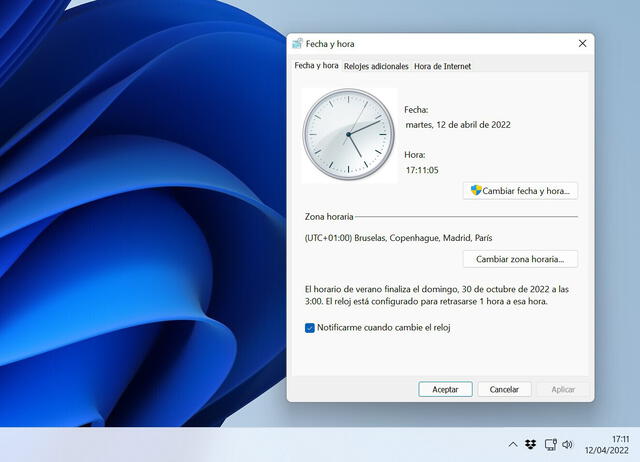 ¿Por qué no se pueden ver los segundos en el reloj de Windows 11?