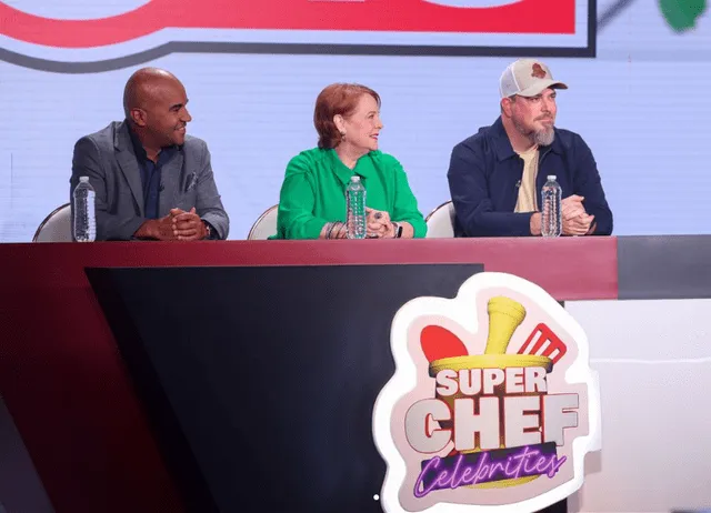 El reality puertorriqueño también tiene tres jurados y 12 participantes. Foto: Instagram/Súper chef   