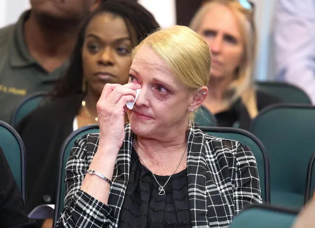  Kimberly Schreiber, hermana de Barbara, lloró al conocer la identidad de los asesinos. | South Florida Sun Sentinel | Carline Jean.   