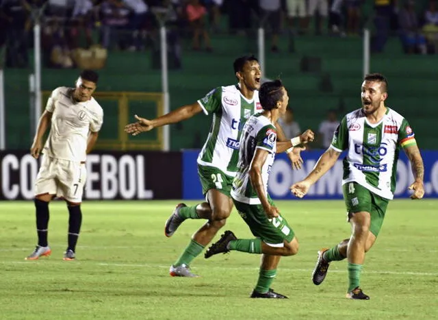 Universitario vs. Oriente Petrolero. Foto: AFP