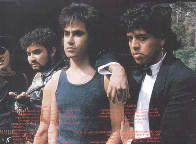Arturo Huizar durante la década de 1990 con su agrupación Lvzbel.