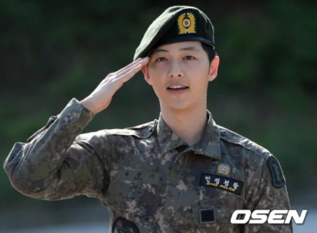 Song Joong Ki, famoso actor coreano, durante su servicio militar obligatorio. Foto: OSEN 