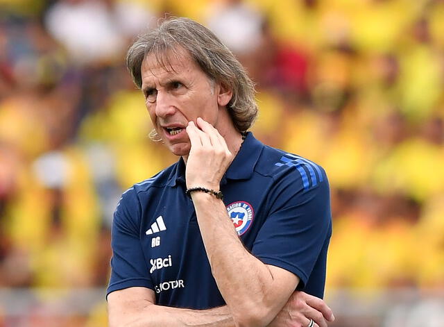  Ricardo Gareca dejó abierta la posibilidad de dejar la selección de Chile ante malos resultados. Foto: AFP   