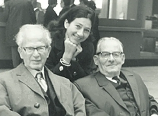 Eva Hoffe, su padre Max (izquierda) y Max Brod (derecha). (Foto: El Español)