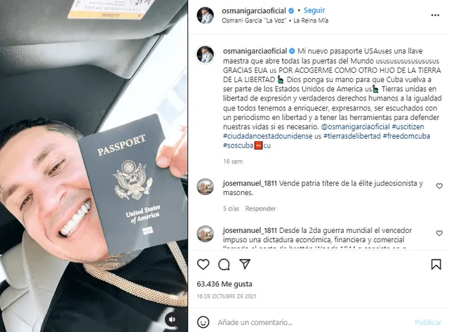 Osmani García se mostró muy contento al recibir su pasaporte estadounidense. Foto: Osmani García/Instagram