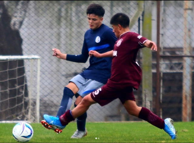 Antes de llegar a Lanús, existió la posibilidad de sumarse a Arsenal de Sarandí, Racing y Huracán.