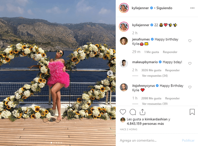 Kylie Jenner presume su lujoso cumpleaños en un yate 