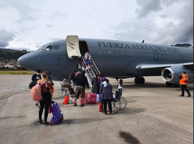 Congresista de UPP usó vuelo humanitario para trasladar a 11 familiares a Cusco