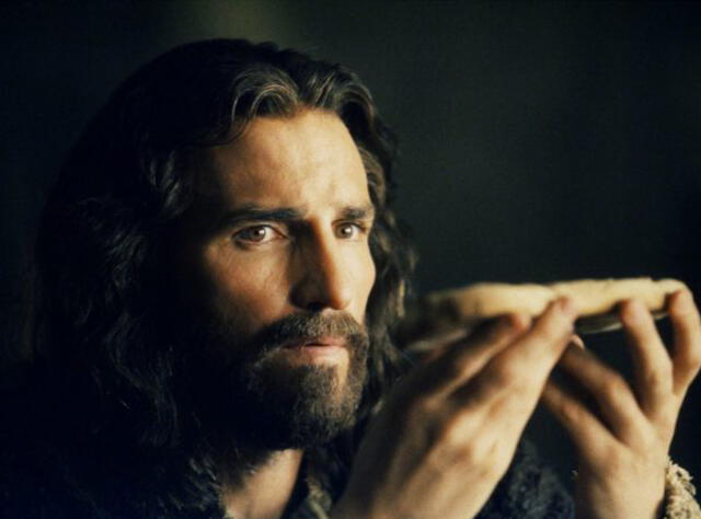  Jim Caviezel tenía 33 años cuando dio vida a Jesús en "La pasión de Cristo". Foto: Movieland<br><br>    