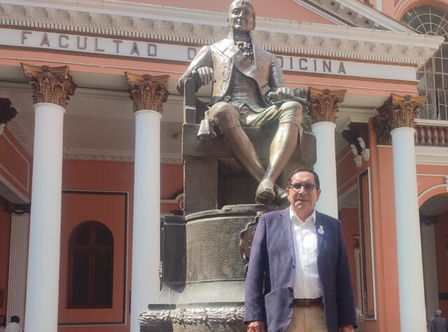 Doctor Víctor Orihuela Paredes. Doctor Víctor Orihuela Paredes.