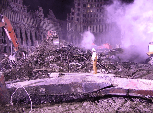 Imágenes inéditas del atentado contra las Torres Gemelas fueron halladas en viejo CD. Foto: Flickr