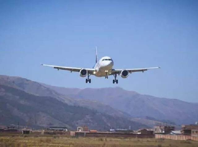 primer aeropuerto