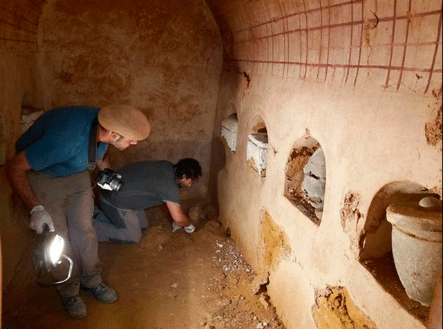 Hallan cámara funeraria de la época romana en vivienda de Sevilla. Foto: Ayuntamiento de Carmona