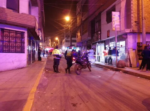  Hombre resulta herido de bala tras ataque de sicarios contra barbería en Ate. Foto: Kevinn García/LR    