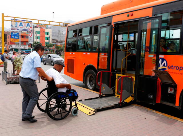 Personas con discapacidad en el Metropolitano