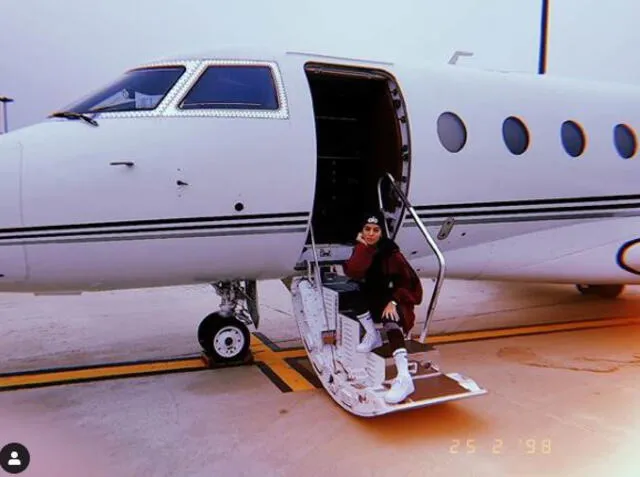 Georgina Rodríguez se subió en un avión privado rumbo a Portugal.