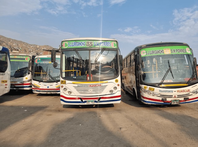 Buses de la empresa Huáscar paralizaron labores por extorsiones y ataques. Foto: difusión.   