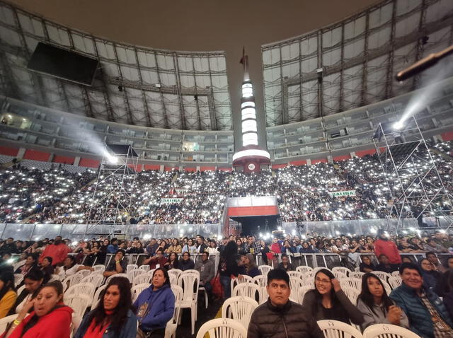 Miles se reunieron en el Estadio Nacional. Foto: Mirian Torres URPI-LR   