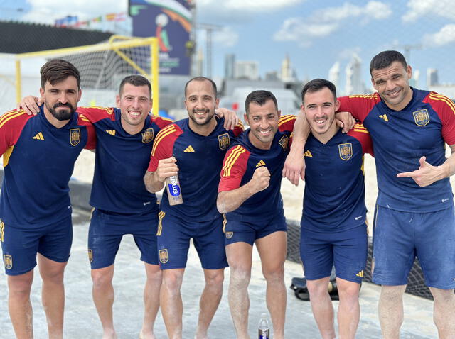 La selección española de fútbol playa debutará en el Mundial ante Irán este jueves 15 de febrero. Foto: SEFutbol/X   